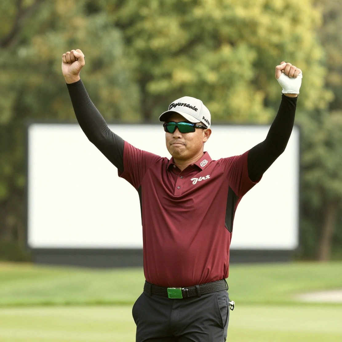 From Medinah's Practice Green to the Tour Van: Cameron Young's Three Putters and One Invisible Business Thread From Medinah's Practice Green to the Tour Van: Cameron Young's Three Putters and One Invisible Business Thread