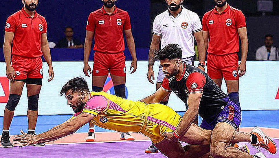 নেপালকে ৪৮-২৪-এ উড়িয়ে ফাইনালে ভারত: স্কোরবোর্ড যে তিনটি অল-আউটের কথা বলে না