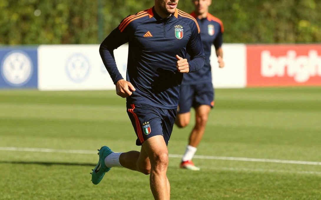 Diego Campillo: El Tri's New Defensive Promise in the Shadow of One Error Diego Campillo: El Tri's New Defensive Promise in the Shadow of One Error