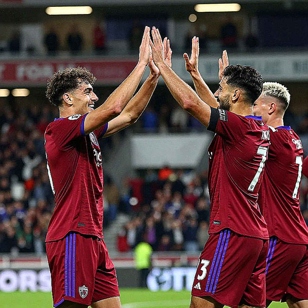 Silent Stadiums, Loud Triggers: The Art of Reading Under-Documented Football