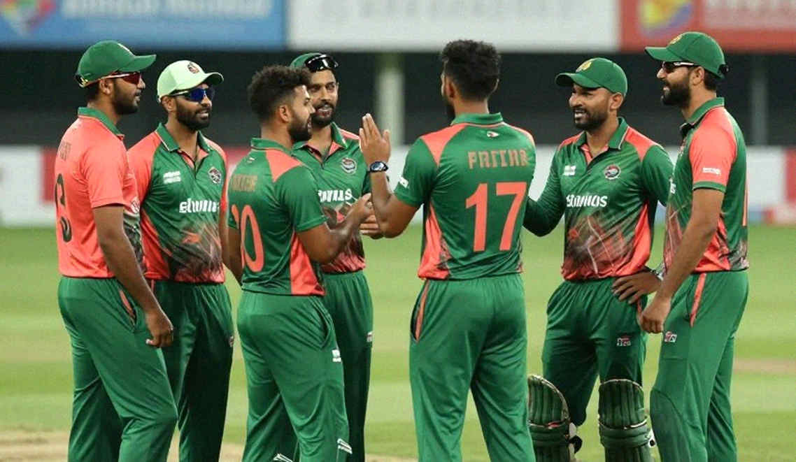 শারজাহের ৪৮ ঘণ্টা: মেহেদীর ফিটনেস নয়, বাংলাদেশের আসল ঘাটতি বেঞ্চের গভীরতা
