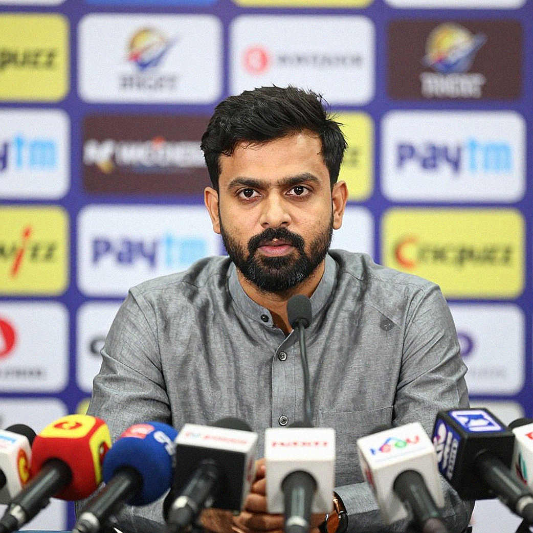 মুম্বই ইন্ডিয়ান্সের নতুন কোচিং প্যানেল: ‘ফিরে আসার’ আবেগে ঢাকা পড়া তিনটি বাস্তব প্রশ্ন