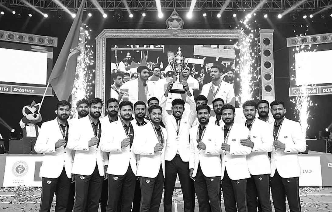 জাপানের কাবাড্ডি: একটি কমিক যেভাবে জাতীয় দল বানাল, আর আমাদের আখড়া কেন পারল না জাপানের কাবাড্ডি: একটি কমিক যেভাবে জাতীয় দল বানাল, আর আমাদের আখড়া কেন পারল না